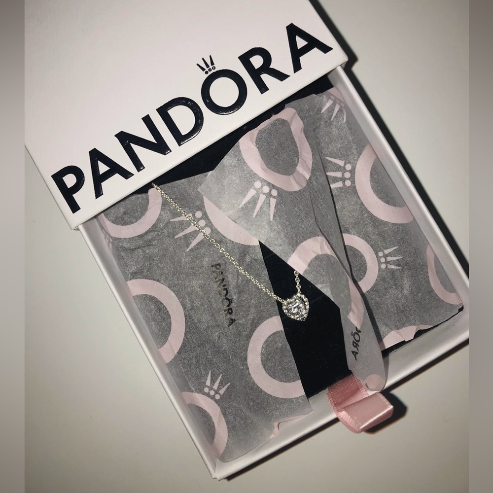 Pandora Elevated Heart Necklace ♡